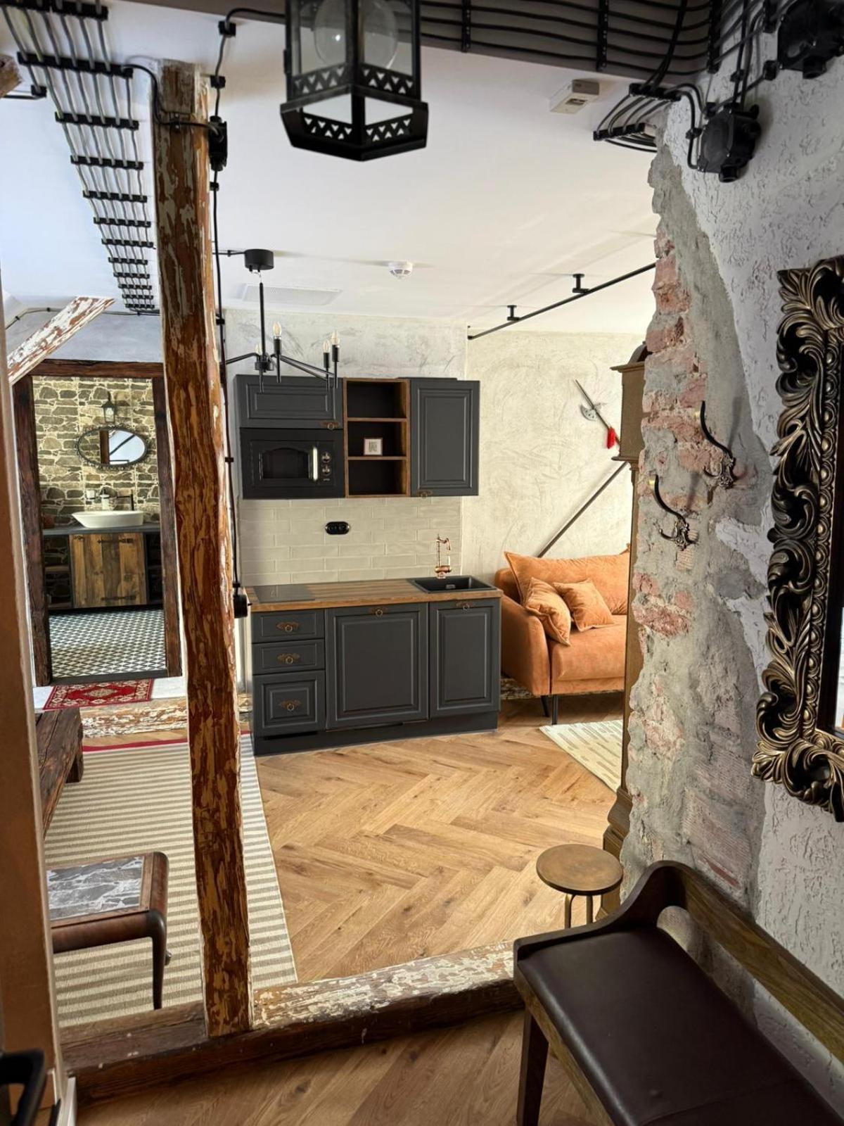 Apartment Kavart *